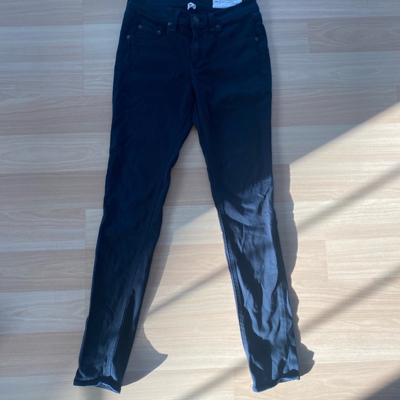 Rag & Bone Legging Jean in Black - Picture 3 of 6